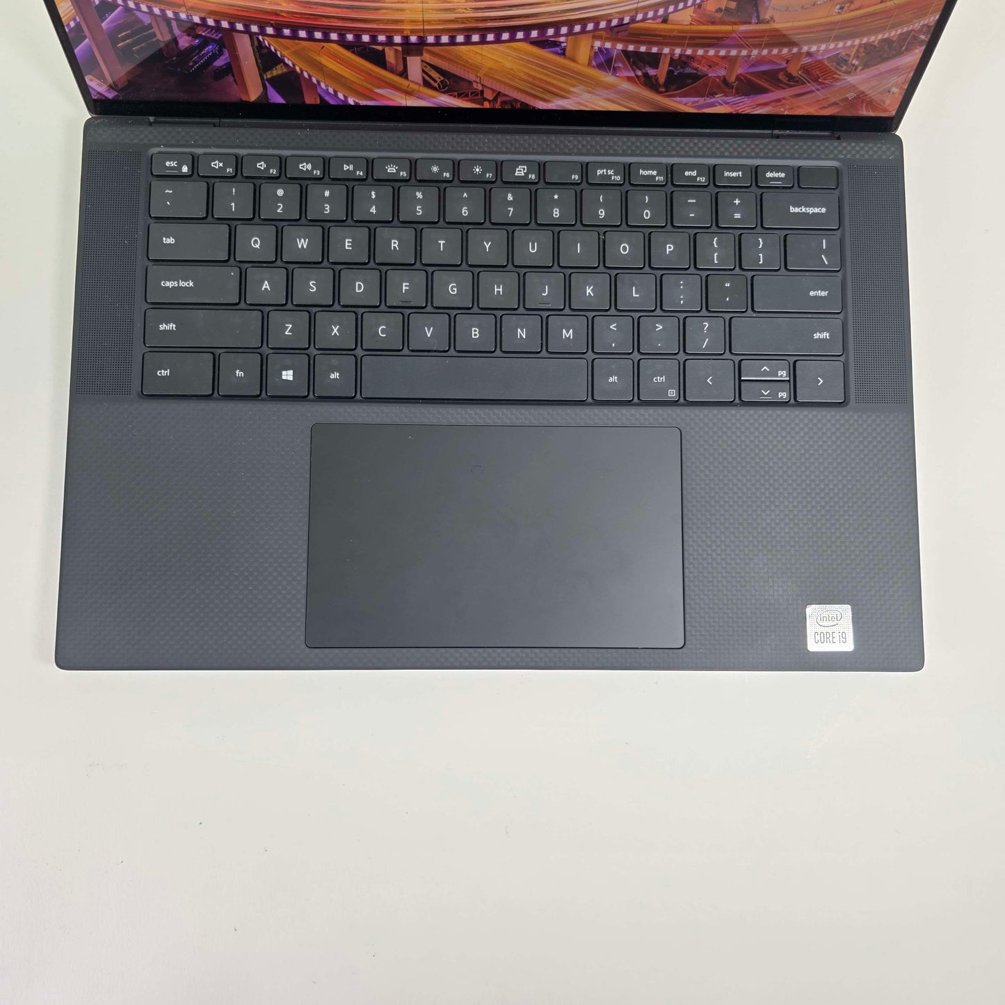Dell XPS 15 9500 15.6"i9-10885H 5.3 GHZ 64GB RAM 1TB SSD