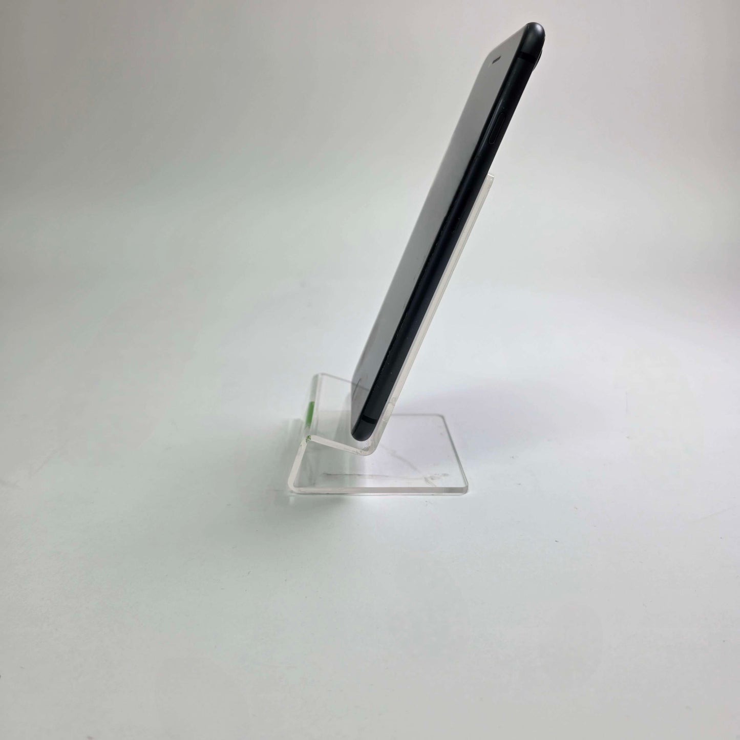 Broken Unlocked Apple iPhone 8 Plus 64GB MQ8D2LL/A