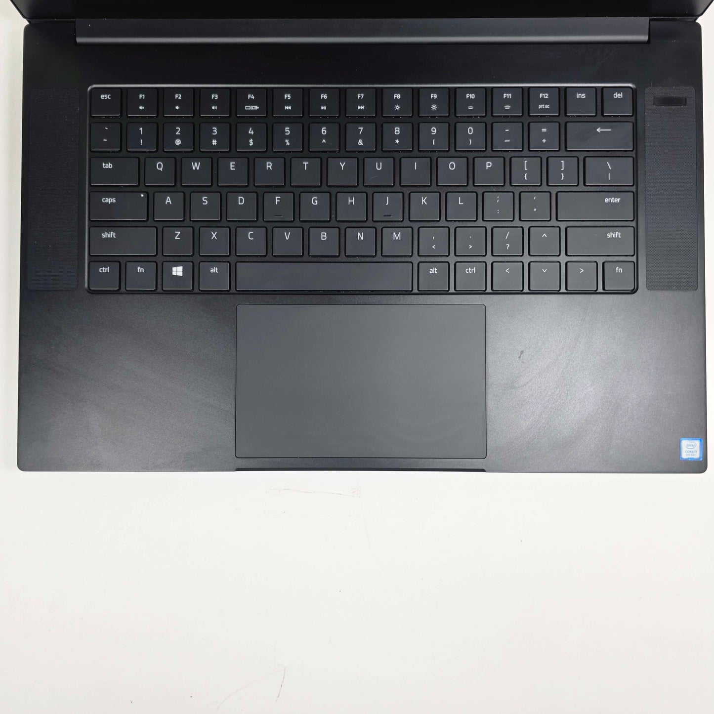 Razer BLADE 15" i7-9750H 4.5GHz 16GB RAM 256GB SSD GeForce GTX 1660 Ti