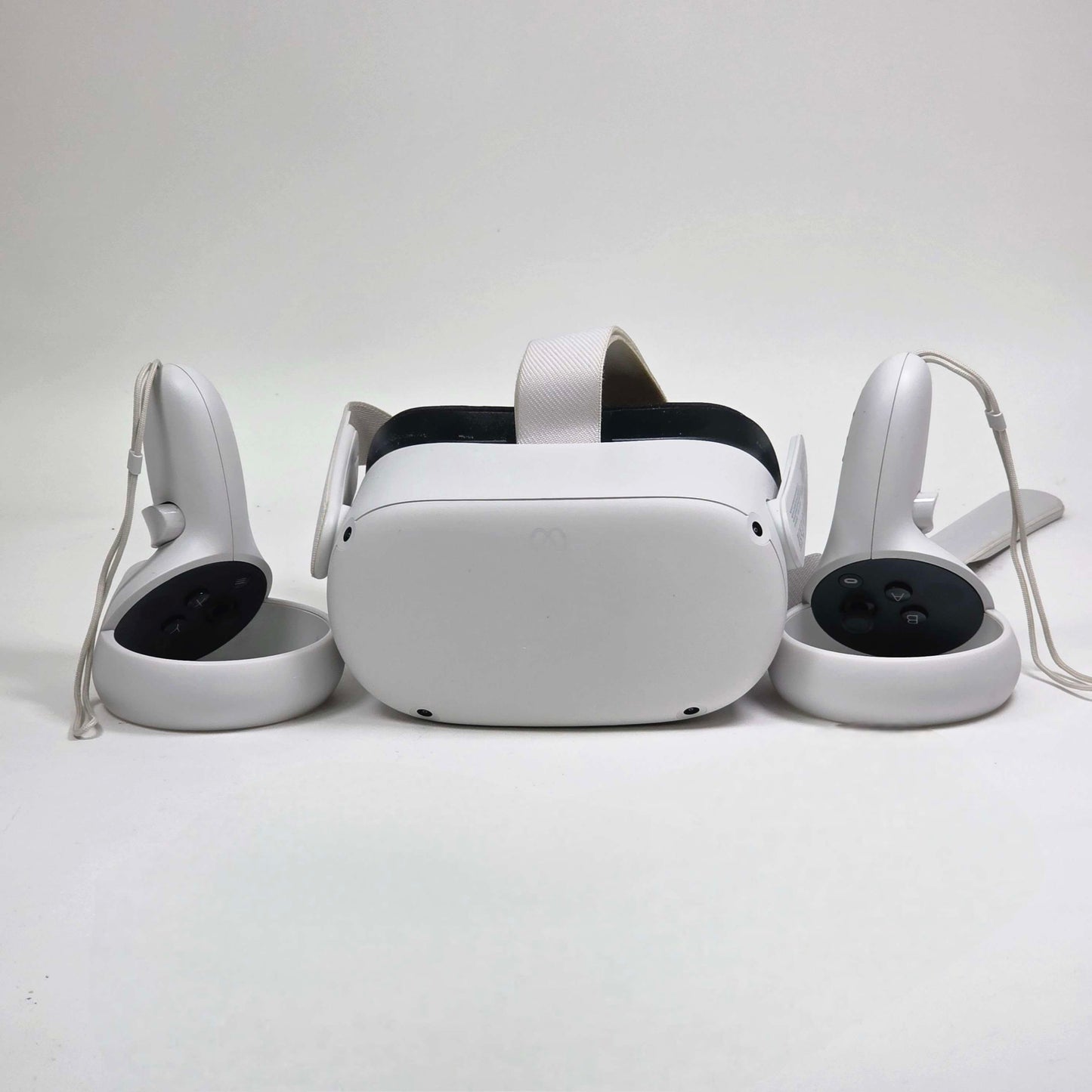 Oculus Quest 2 64GB VR System KW49CM