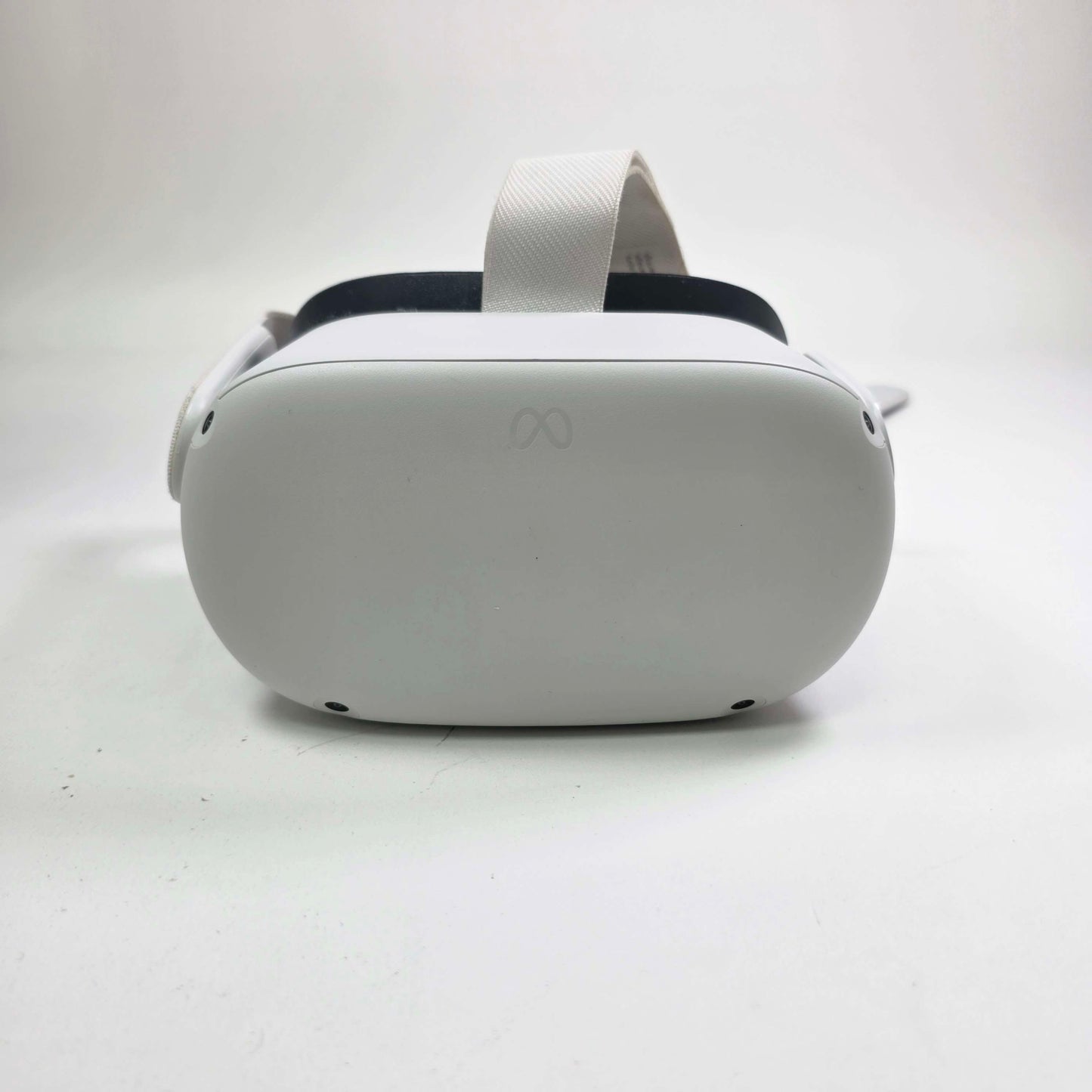 Oculus Quest 2 64GB VR System KW49CM
