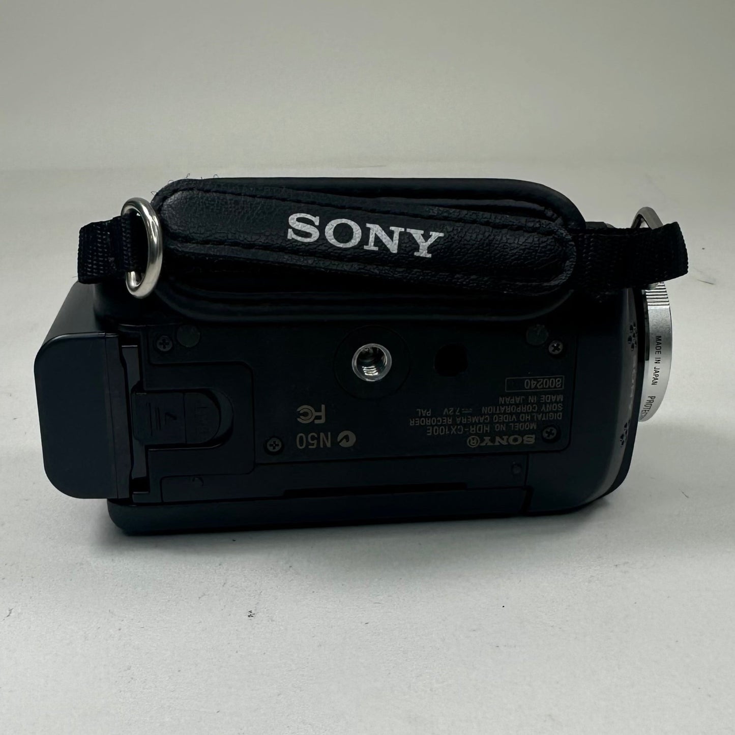 Broken Sony HandyCam HDR-CX100