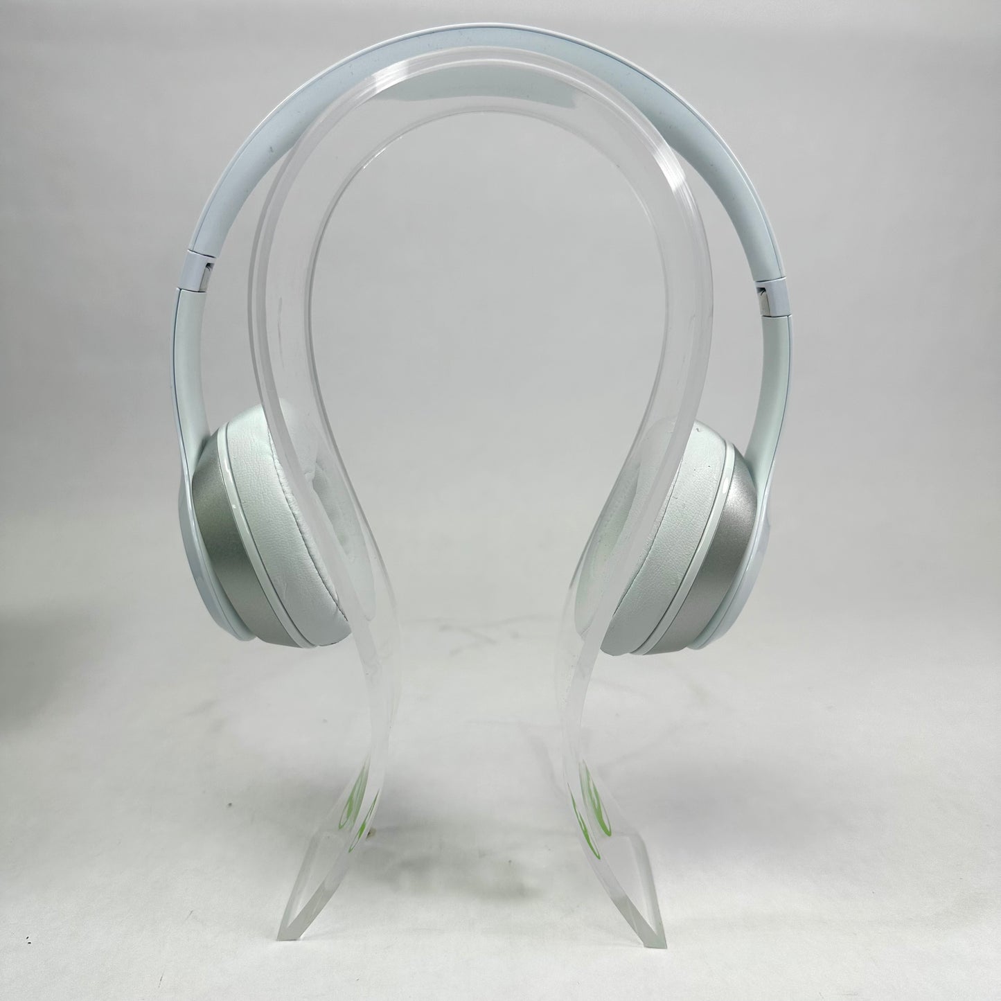 Beats Solo2 Wired Over-Ear Headphones Club White B0518