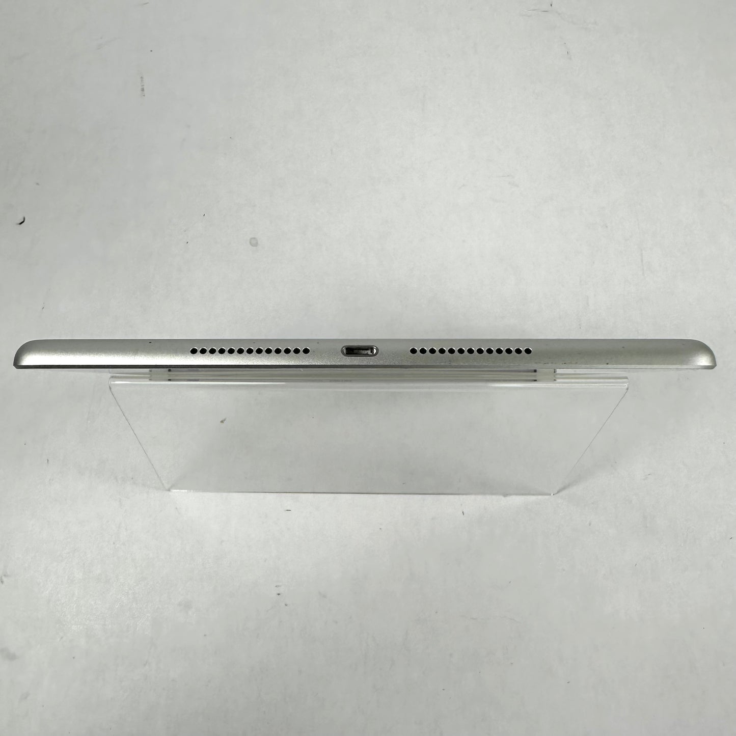 Unlocked (WIFI + Cellular) Apple iPad 8th Gen 32GB