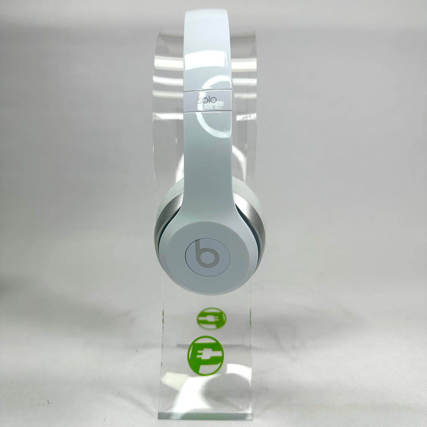Beats Solo2 Wired Over-Ear Headphones Club White B0518