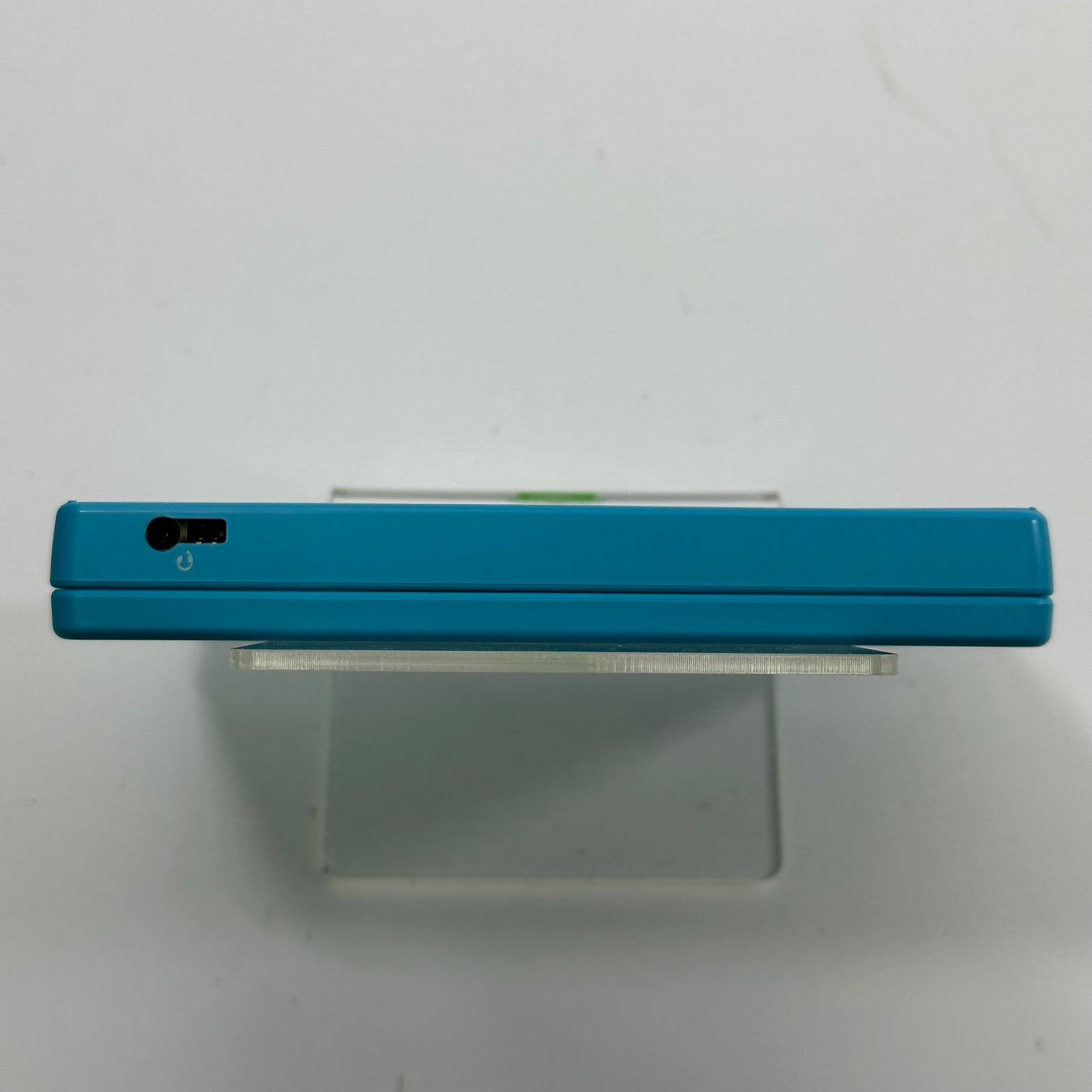 Nintendo DSi Handheld Game Console TWL-001 Light Blue