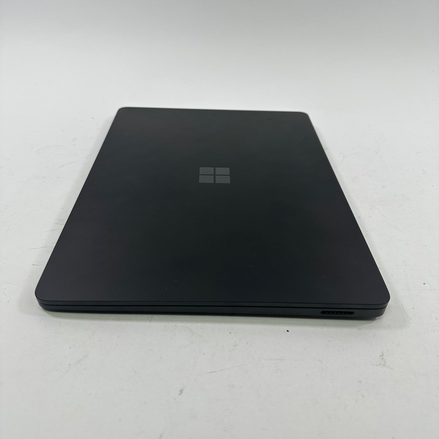 Microsoft Surface Laptop 7 2107 13.8" Ultra 7 2.2GHz 16GB RAM 256GB SSD Read