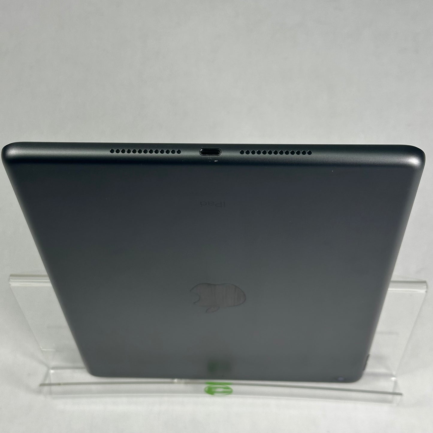 WiFi Only Apple iPad 7th Gen 32GB 18.4.1 SPACE GRAY MW742LL/A