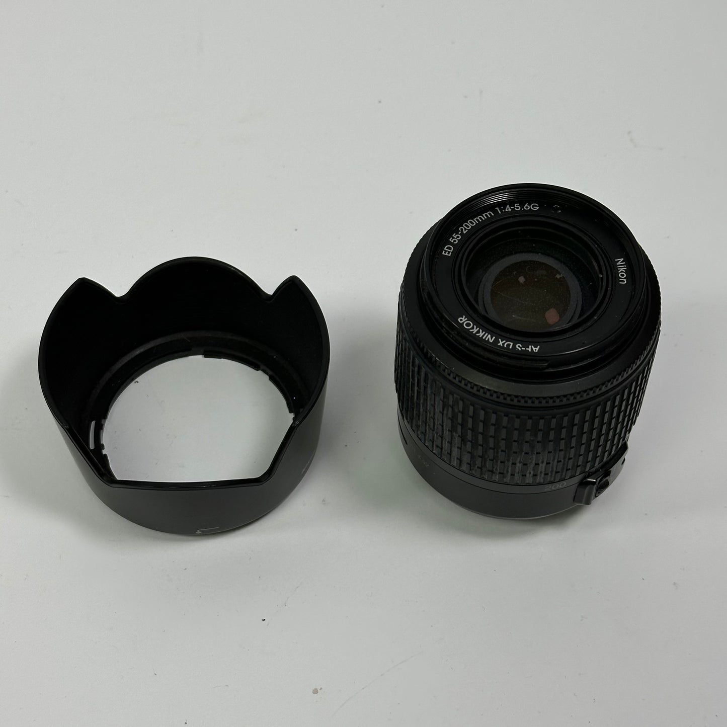 Nikon AF-S DX NIKKOR 55-200mm f/4-5.6G II Auto Lens F