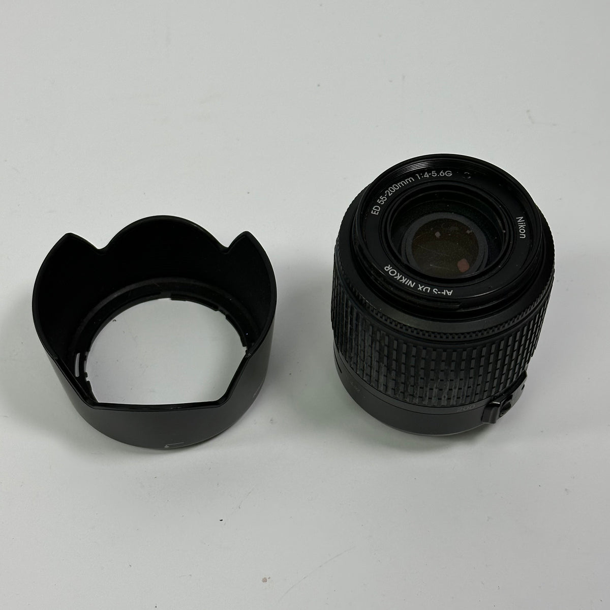 Nikon AF-S DX NIKKOR 55-200mm f/4-5.6G ED Auto Lens F