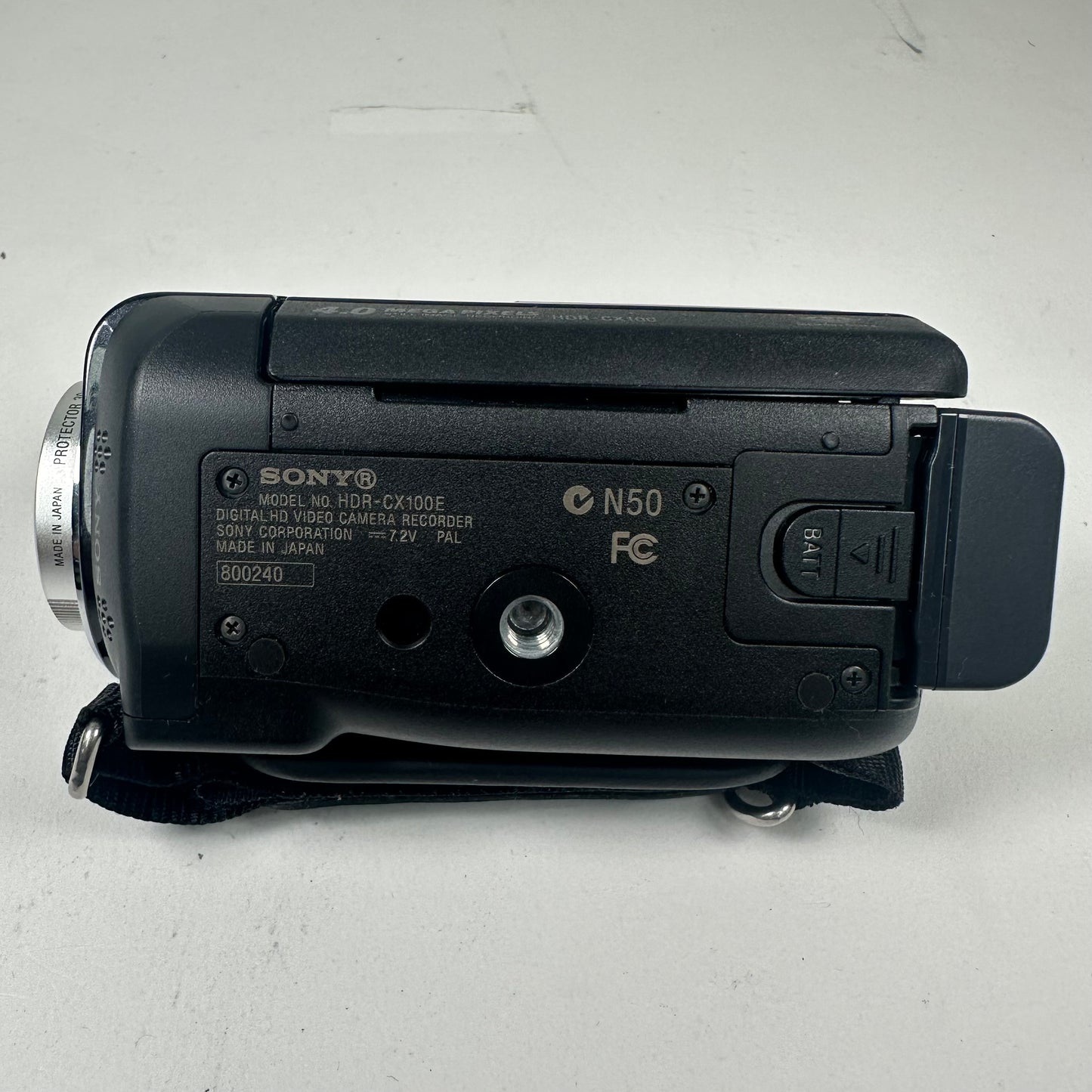 Broken Sony HandyCam HDR-CX100