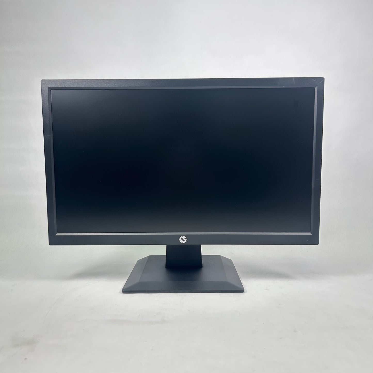HP 19.5" P204 LED-backlit LCD TN 60Hz LED Monitor