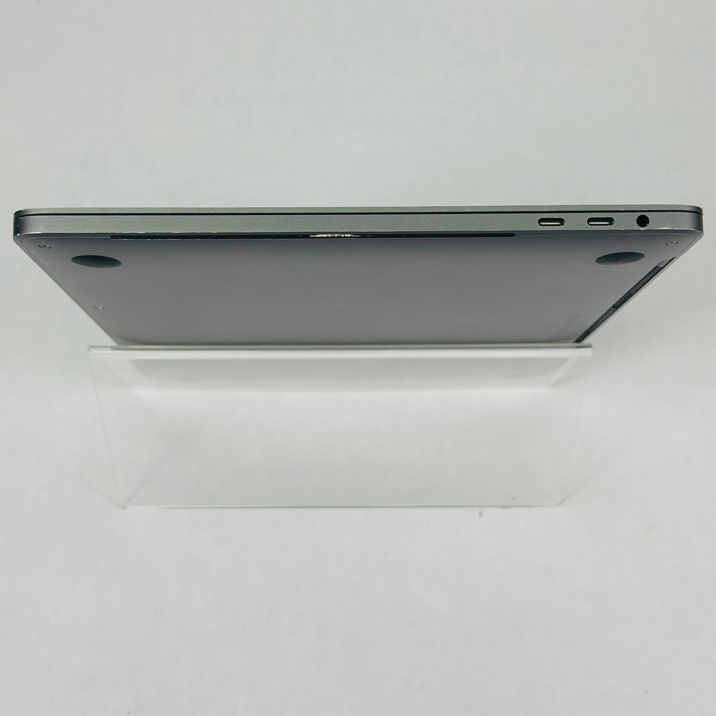 2018 Apple MacBook Pro 13.3" i5 2.3GHz 8GB RAM 256GB SSD Silver A1989