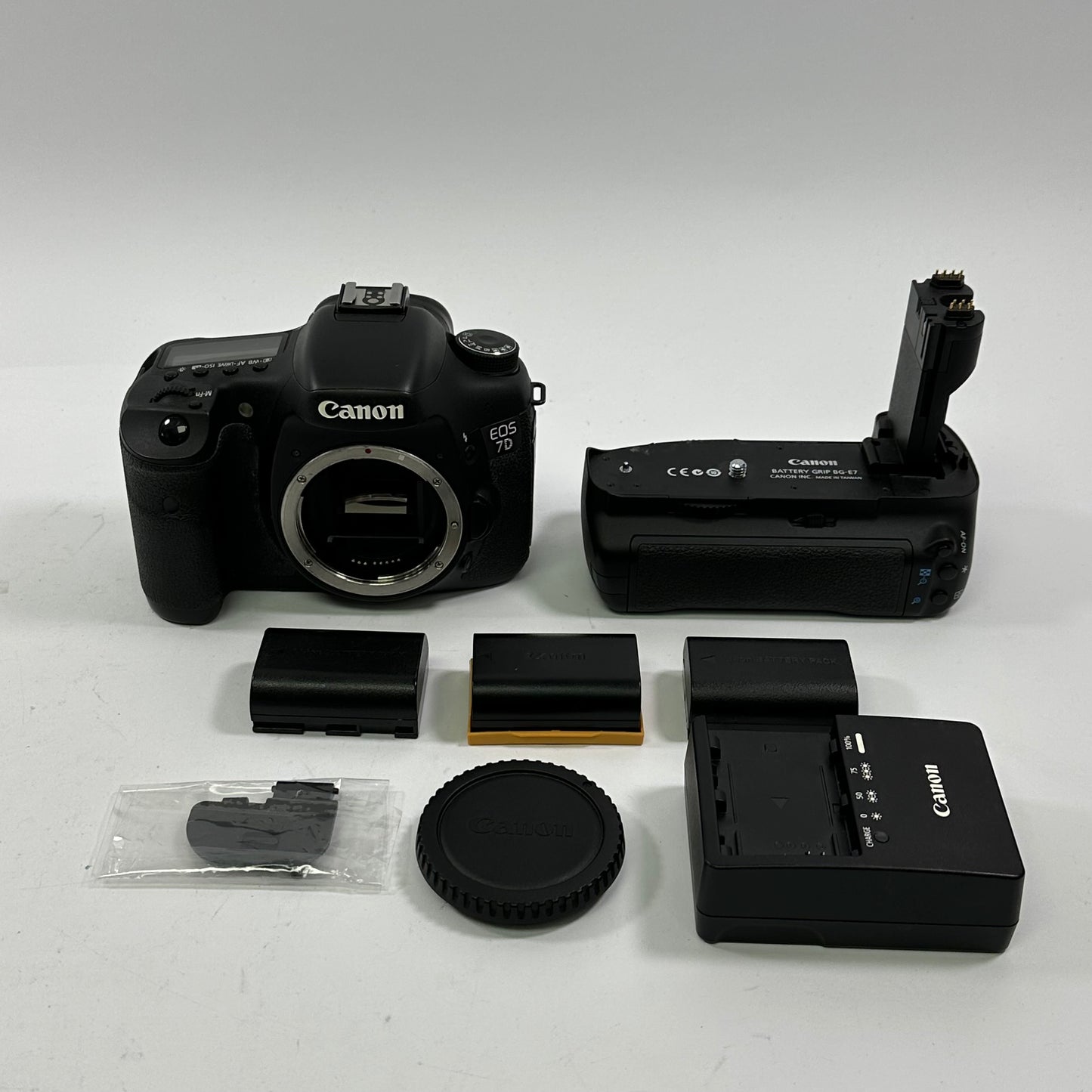 Canon EOS 7D 18.0MP Digital SLR DSLR Camera