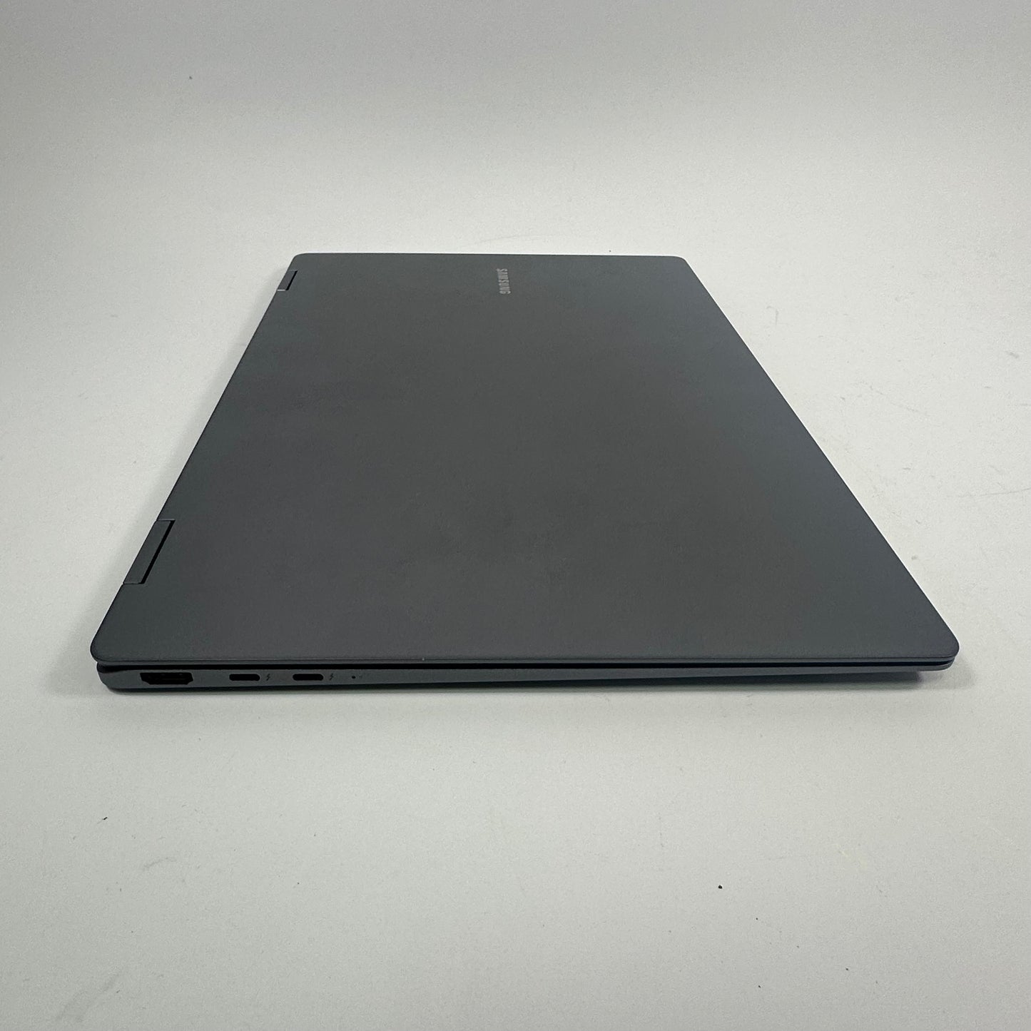 Samsung Galaxy Book5 Pro NP960QHA 16" Core Ultra 7 256V 2.2GHz 16GB RAM 1TB SSD