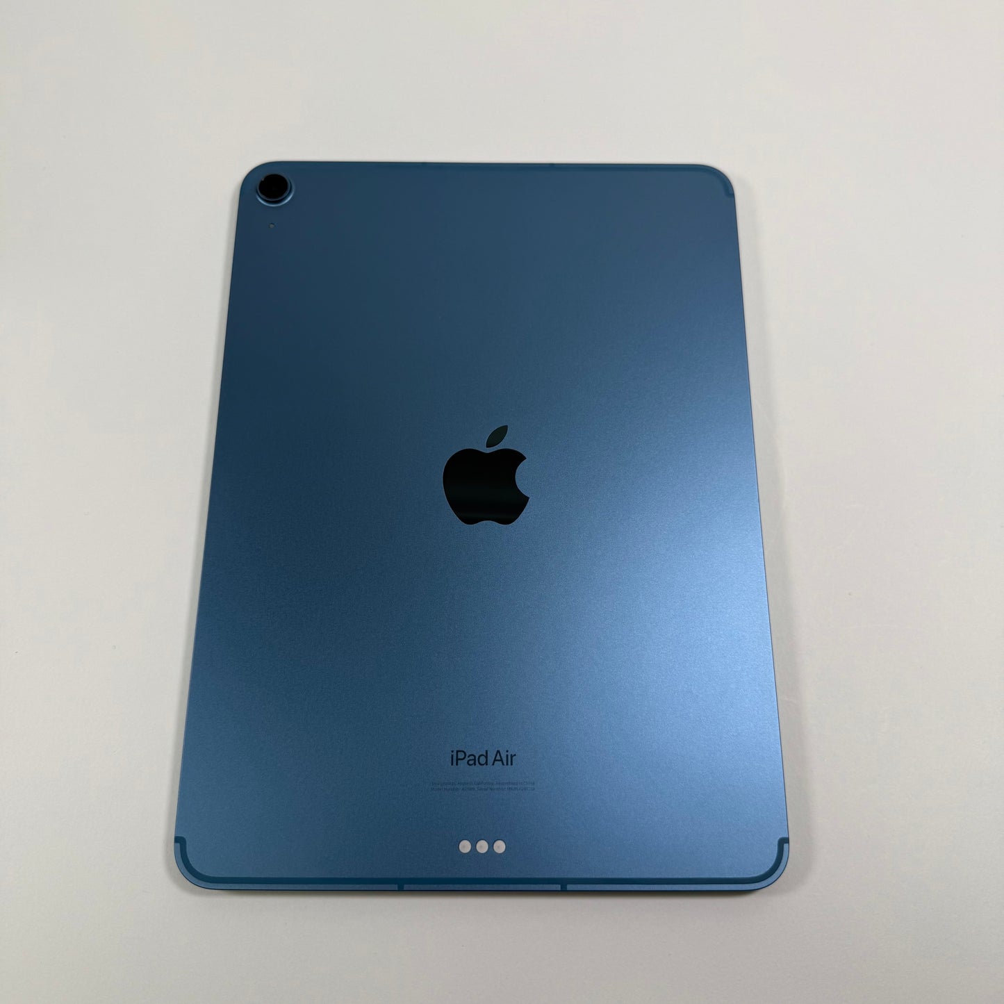 Factory Unlocked Apple iPad Air 5th Gen 64GB Sky Blue MM6U3LL/A