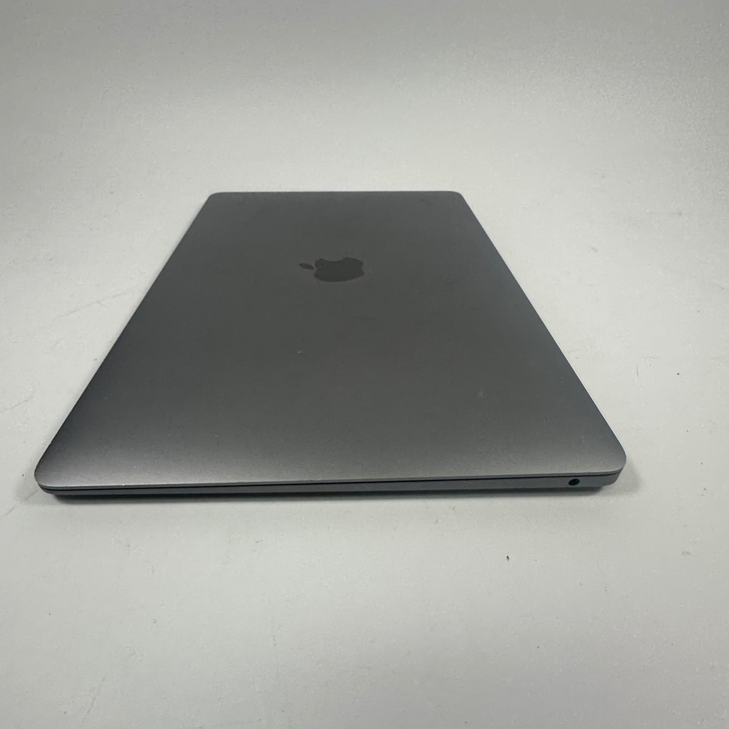 2019 Apple MacBook Air 13.3" i5 1.6GHz 8GB RAM 128GB SSD Space Gray A1932