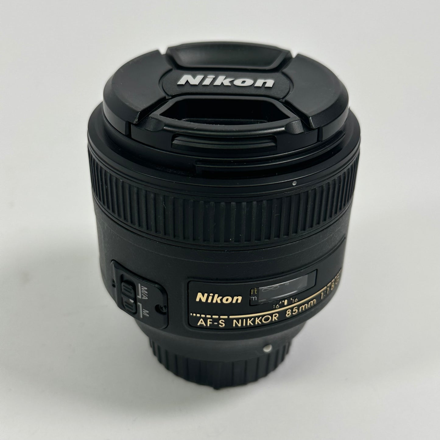 Nikon AF-S NIKKOR 85mm f/1.8 Auto & Manual Lens F