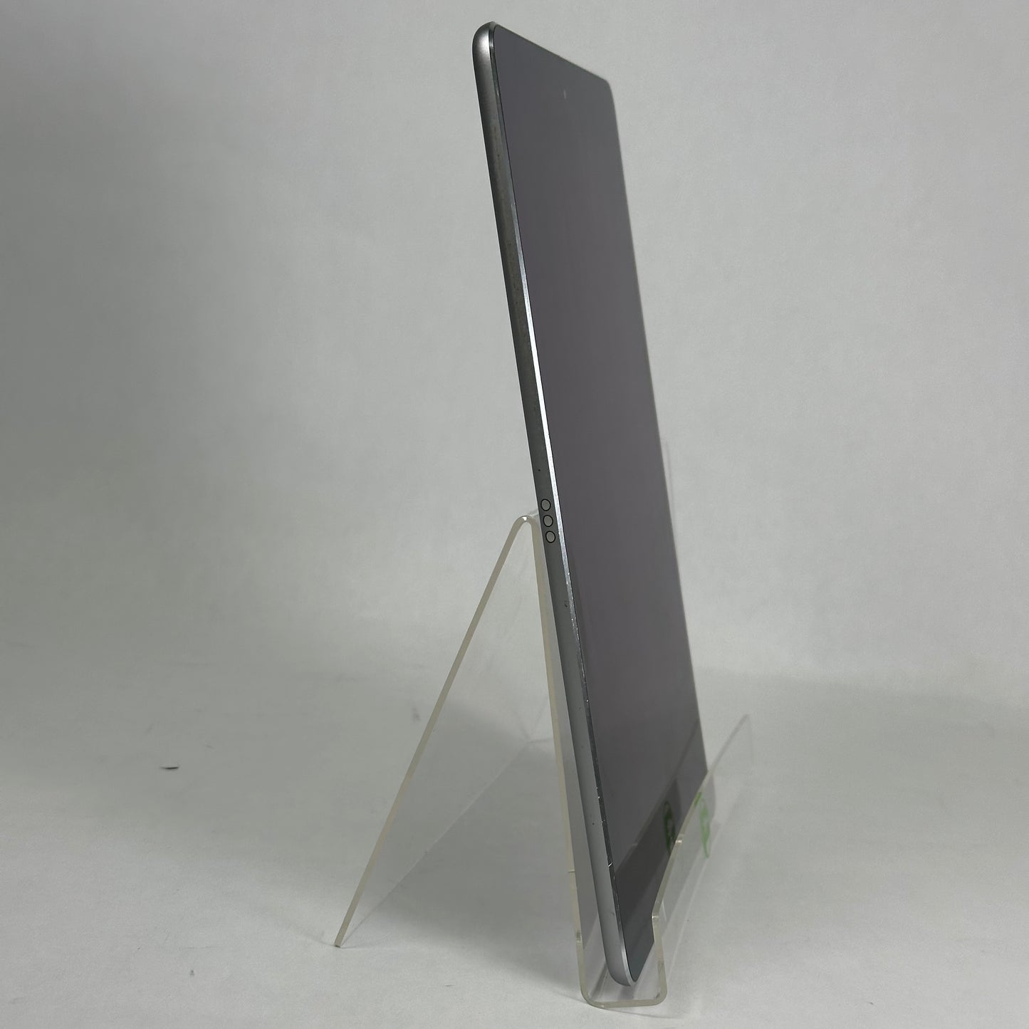 WiFi Only Apple iPad Pro 9.7" Space Gray 32GB
