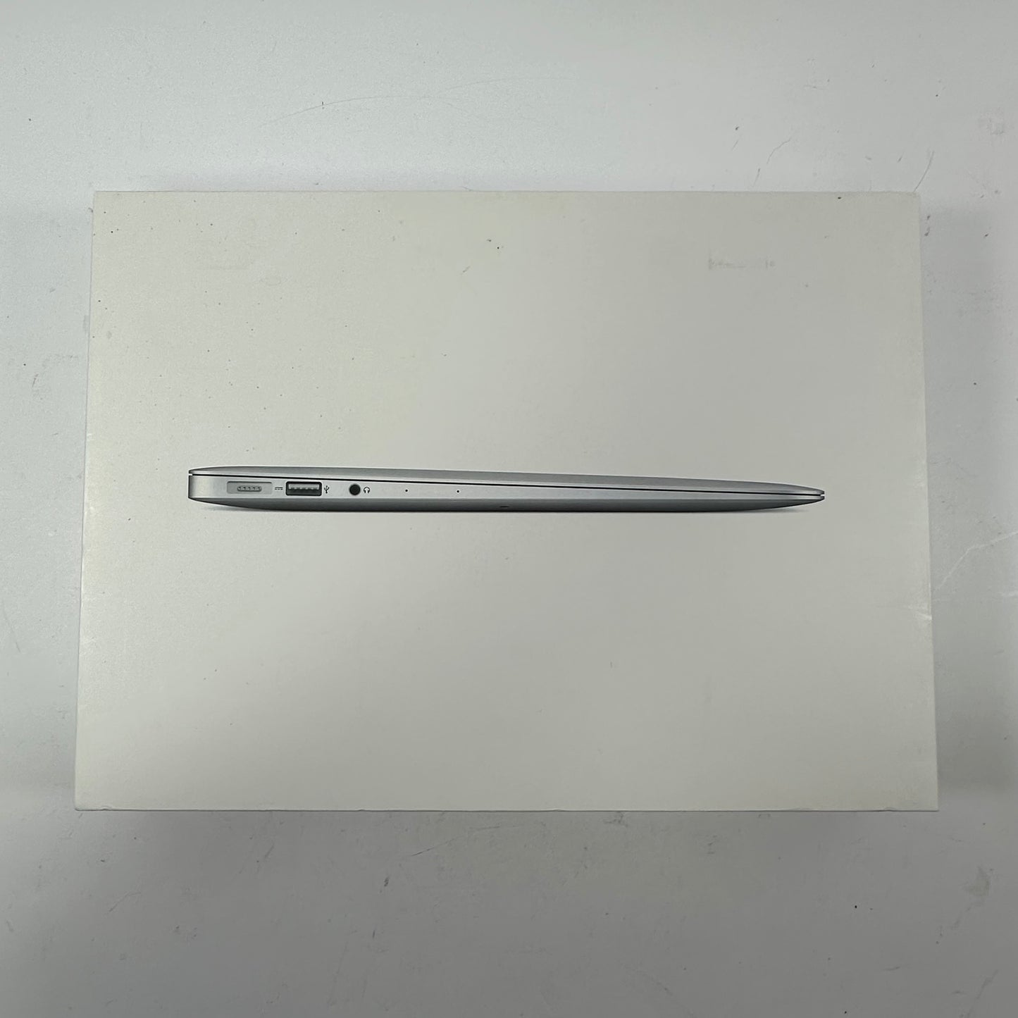 2017 Apple MacBook Air 13.3" i5 1.8GHz 8GB RAM 128GB SSD Silver A1466