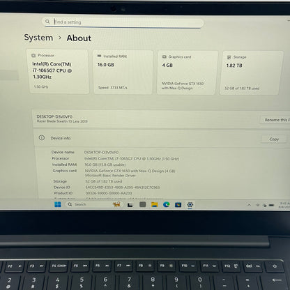 Razer Blade Stealth 13 RZ09-0310 13.3" i7-1065G7 16GB RAM 2TB SSD GTX 1650