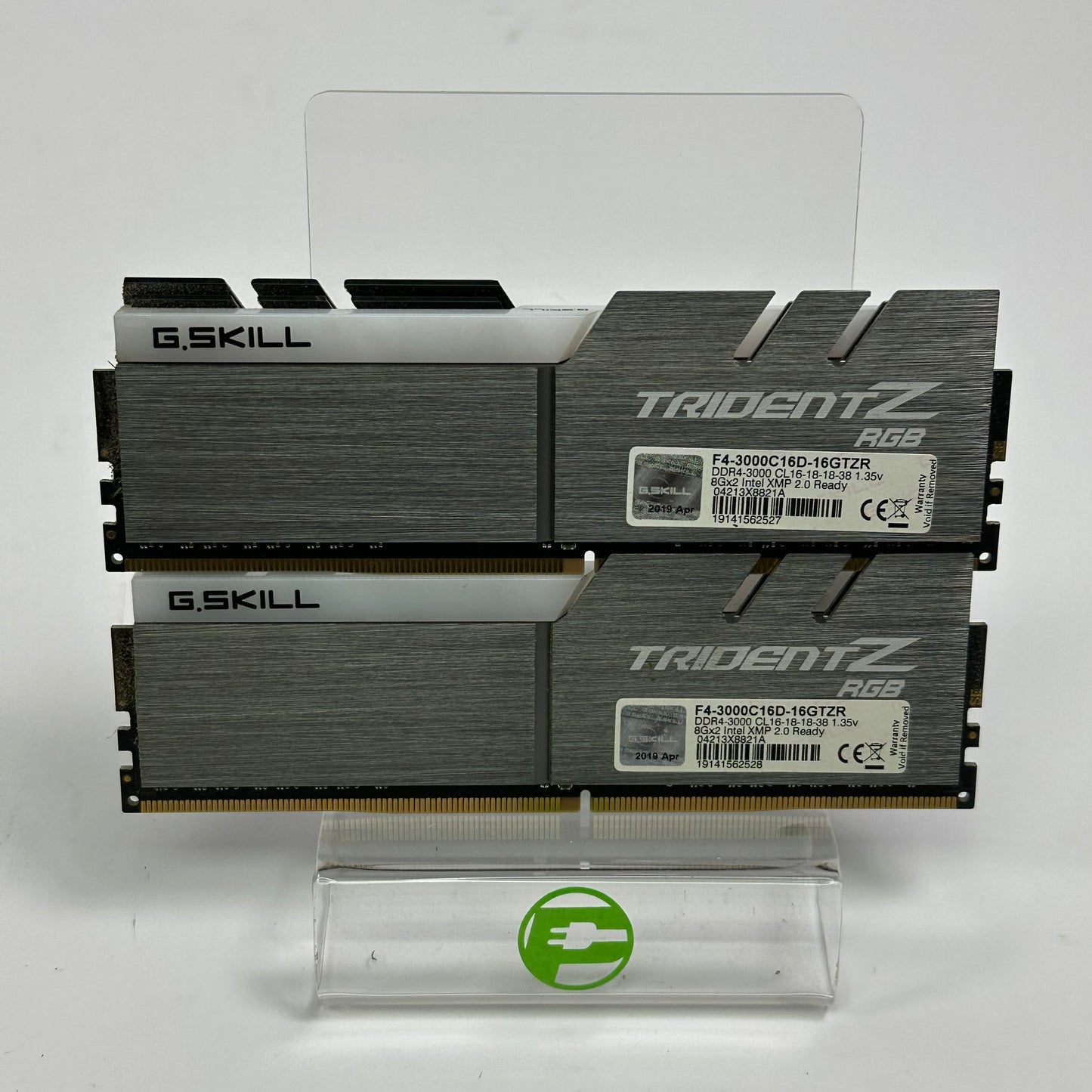 G.Skill Trident Z RGB 16GB (2x8GB) RAM DDR4 3000MHz F4-3000C16D-16GTZR