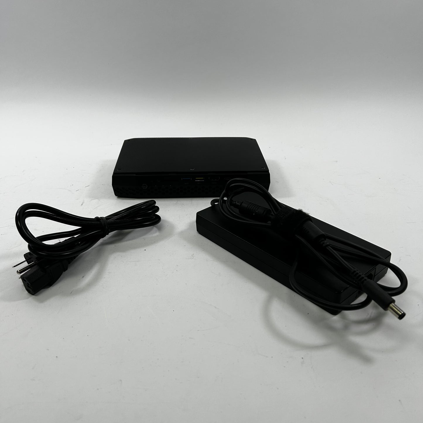 Intel NUC8 Mini PC Core i7-8705G 3.10GHz 32GB RAM 500GB SSD