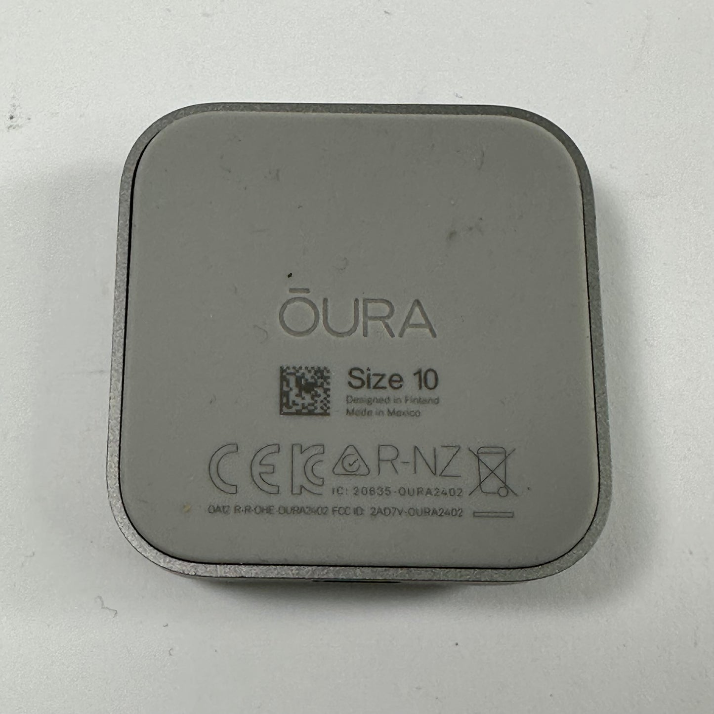 Oura Ring 4 10 Silver Titanium Smart Ring JZ90-54217-10