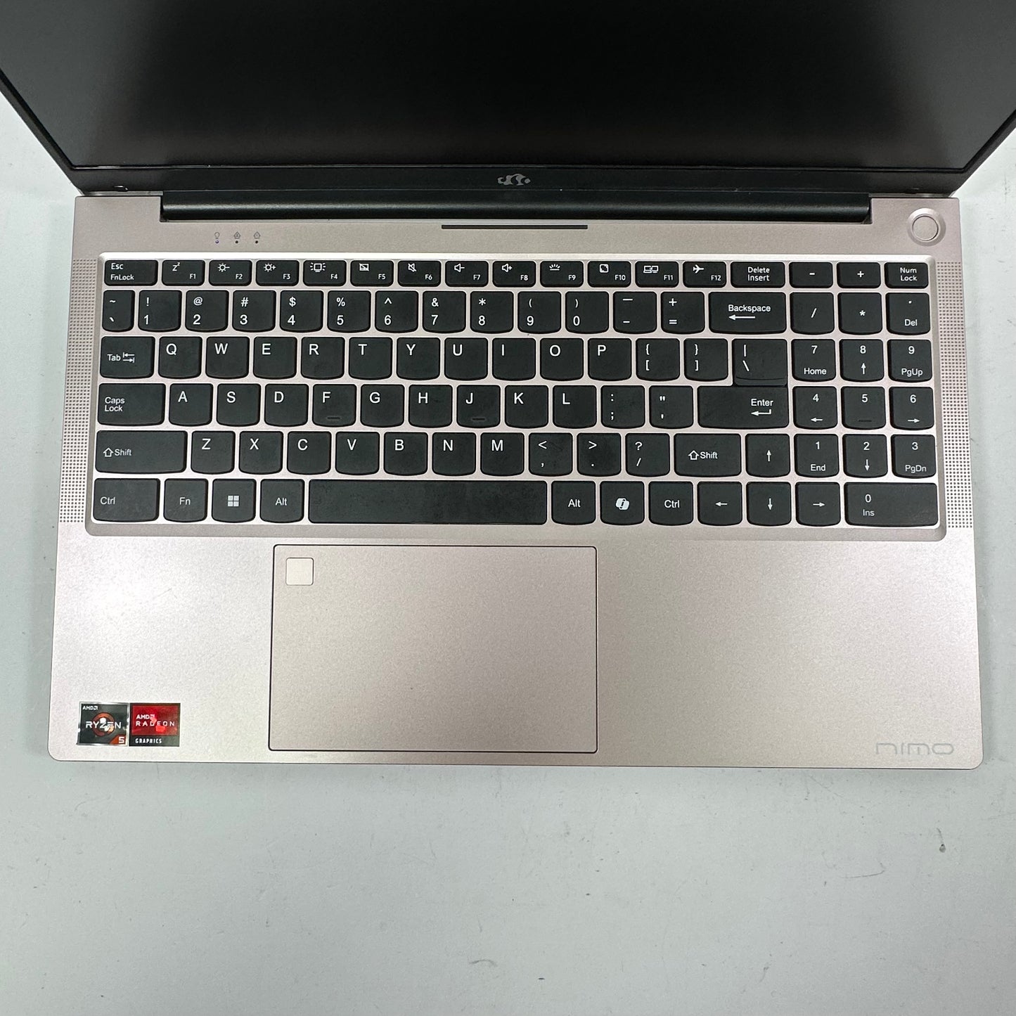 Nimo N152 15.6" Ryzen 5 3500U 2.1GHz 16GB RAM 256GB SSD