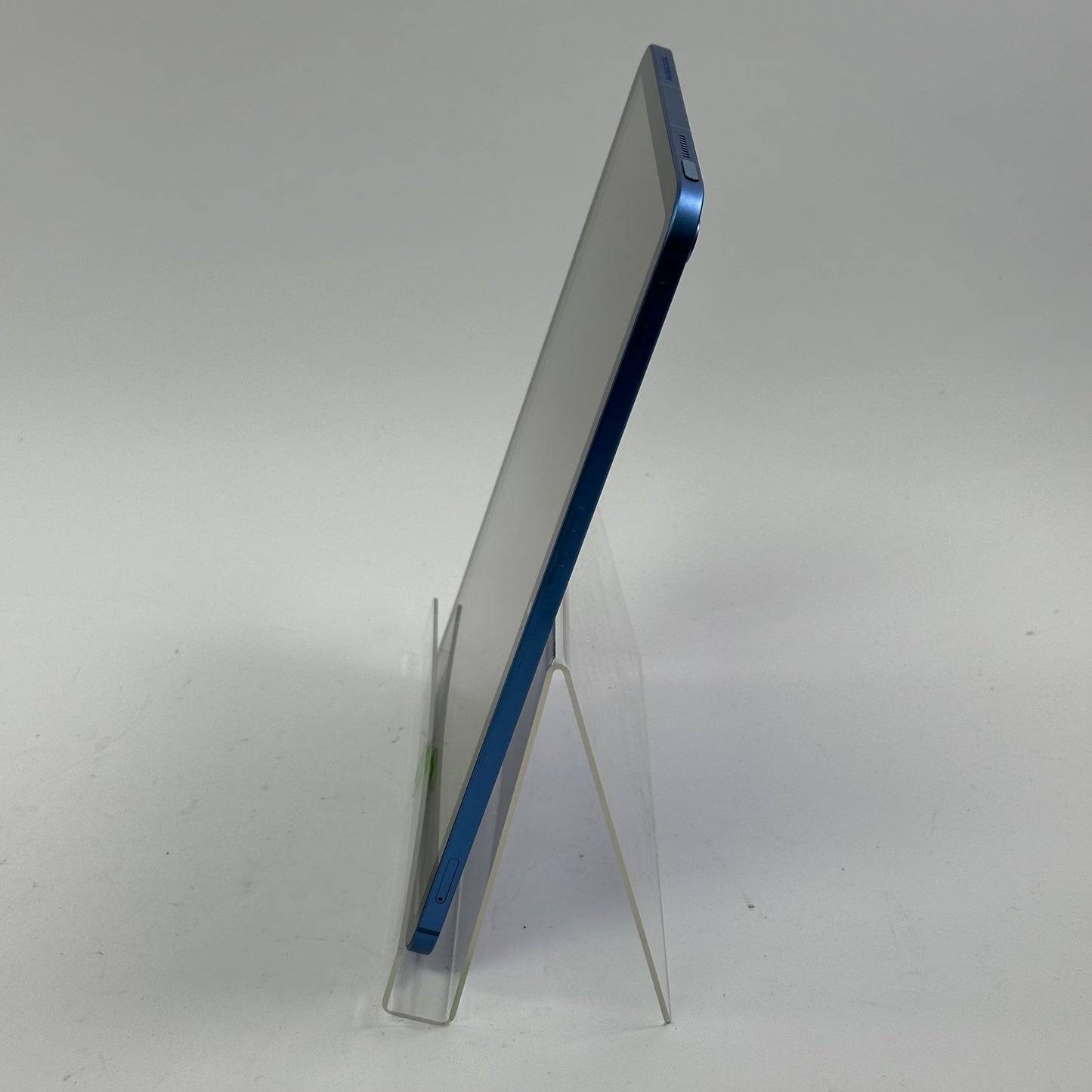 Factory Unlocked Apple iPad 10th Gen 64GB Blue MQ6K3LL/A