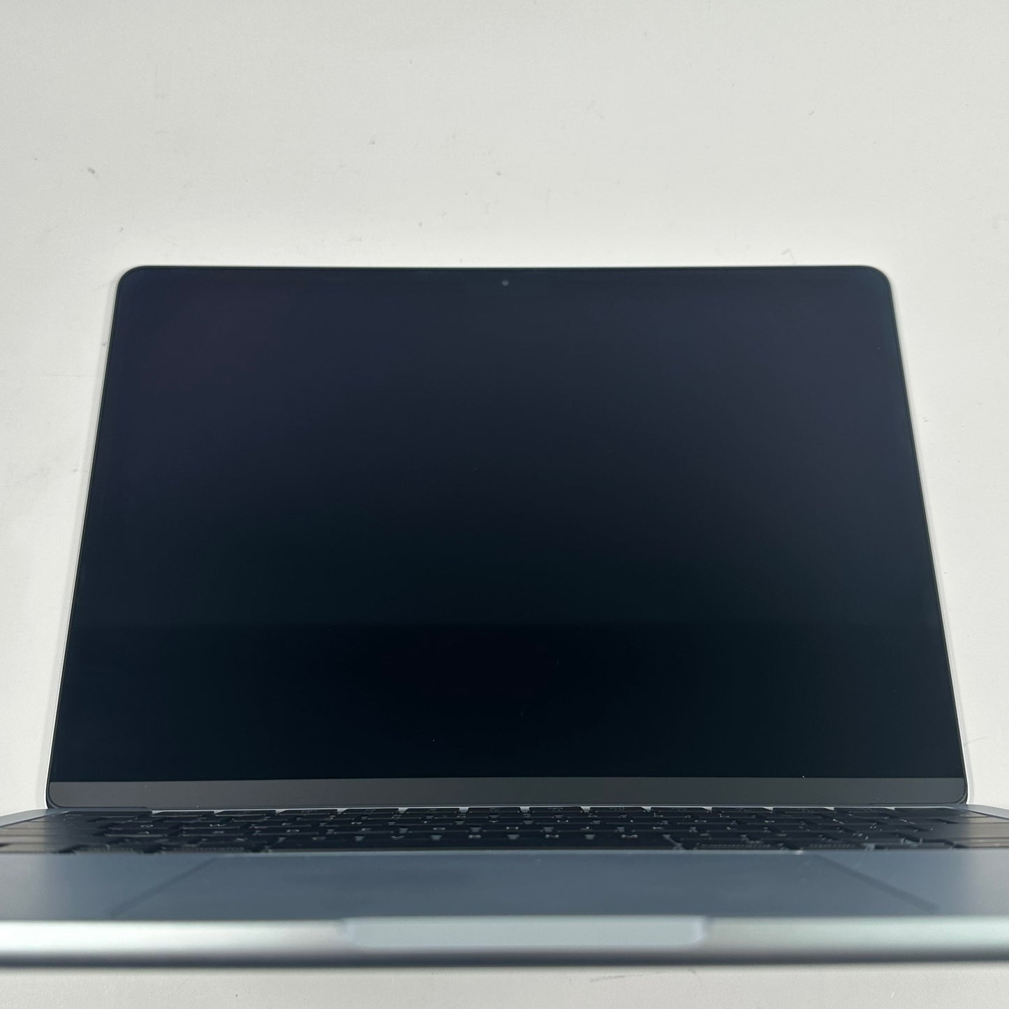 2025 Apple MacBook Pro 13.6" M5 10C GPU 4.6GHz 16GB RAM 1TB SSD A3449