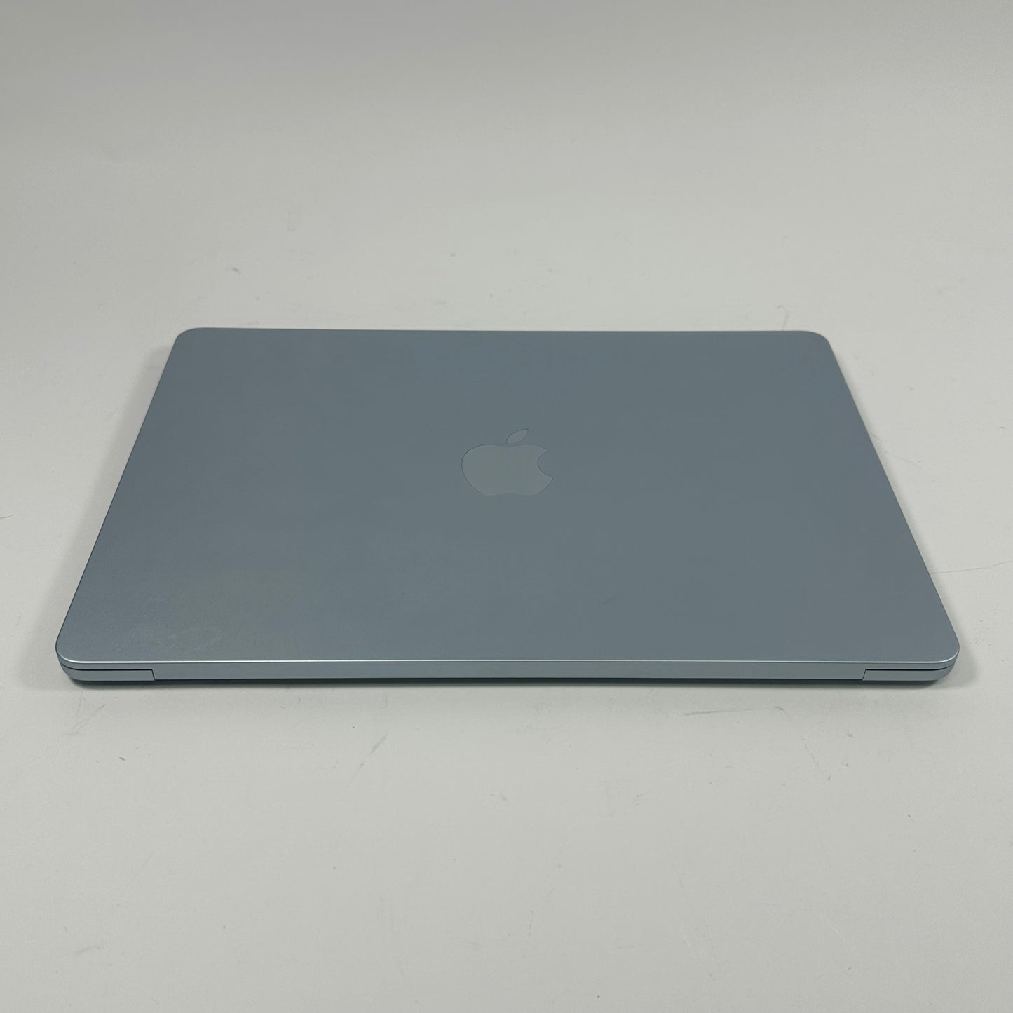 2025 Apple MacBook Pro 13.6" M5 10C GPU 4.6GHz 16GB RAM 1TB SSD A3449