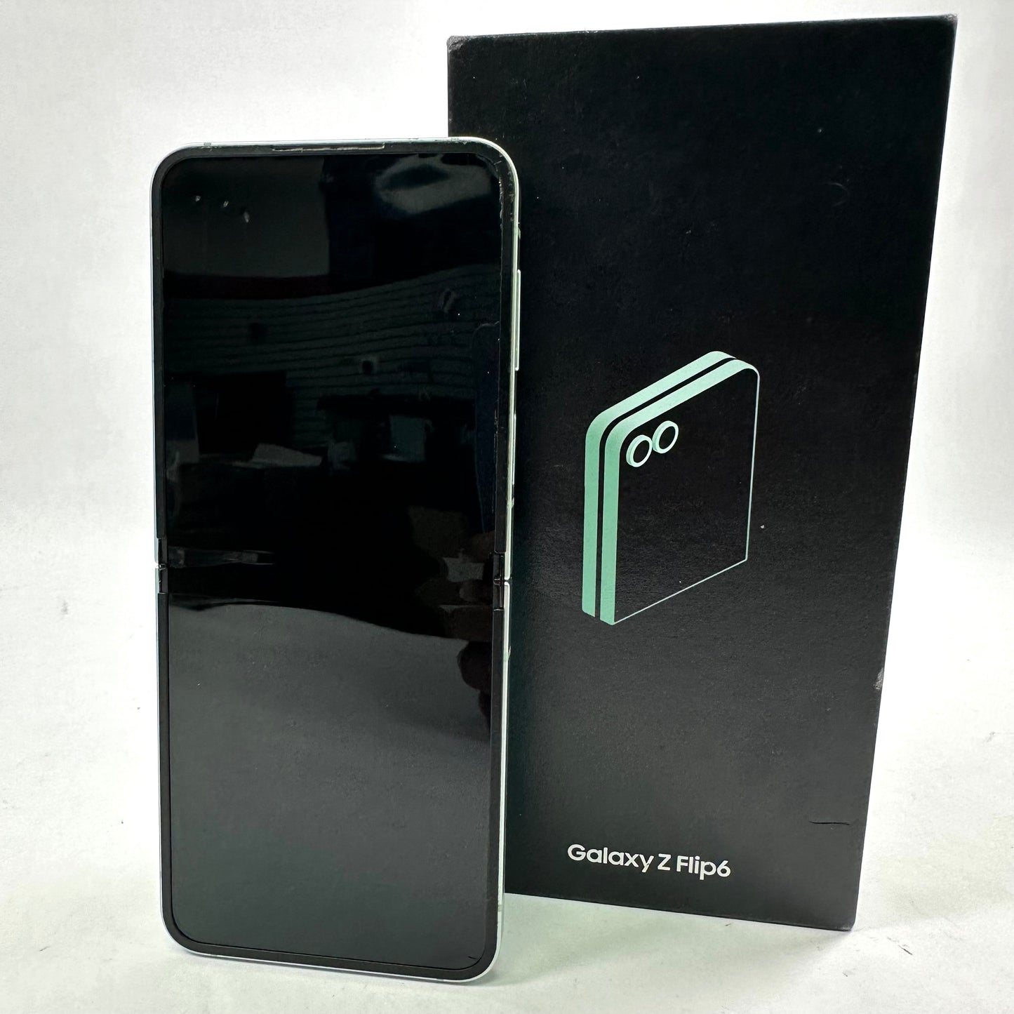 Unlocked Samsung Galaxy Z Flip6 256GB