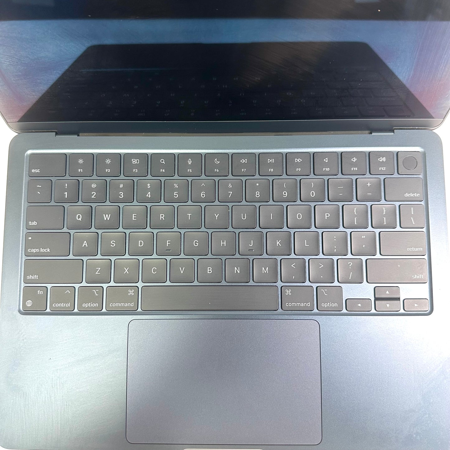 2022 Apple MacBook Air 13.6" M2 8C GPU 8GB RAM 256GB SSD 