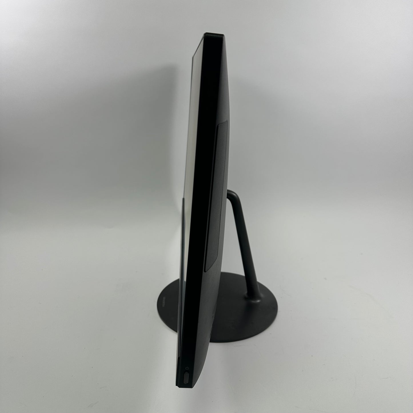Lenovo Ideacentre AIO 520-24ARR 24" Ryzen 3 2200GE 3.20GHz 8GB RAM 1TB HDD
