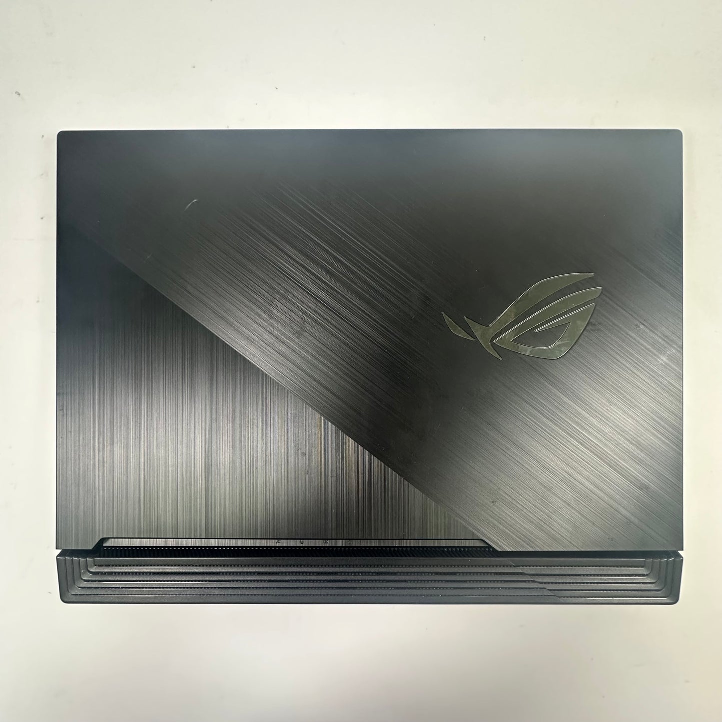 Asus ROG Strix G512L 15.6" i7-10870H 2.2GHz 16GB RAM 512GB SSD GeForce RTX 2060