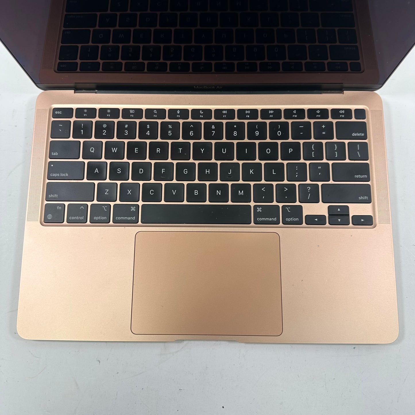 2020 Apple MacBook Air 13.3" M1 7C GPU 3.2GHz 8GB RAM 256GB SSD A2337