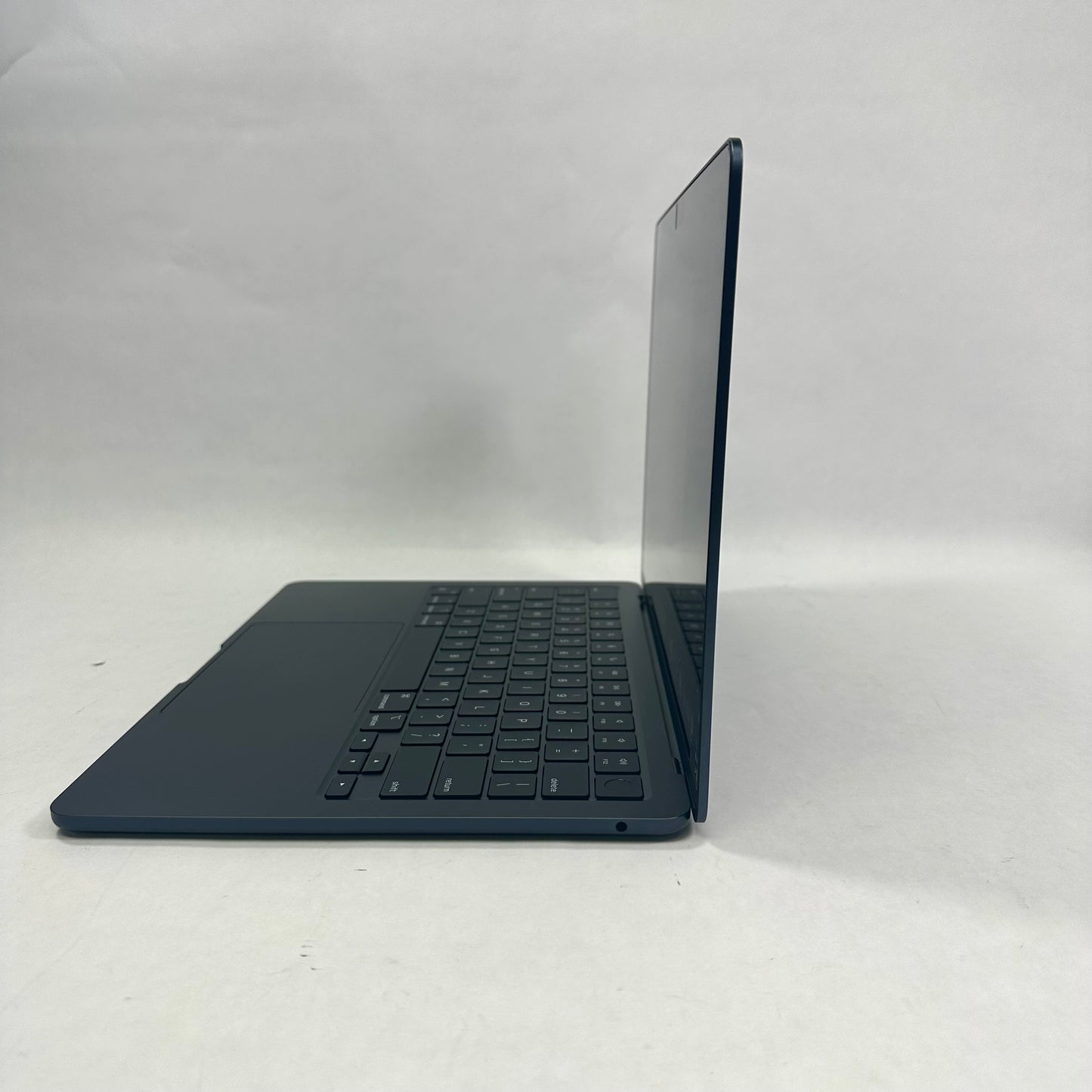 2024 Apple MacBook Air 13.6" 256GB SSD