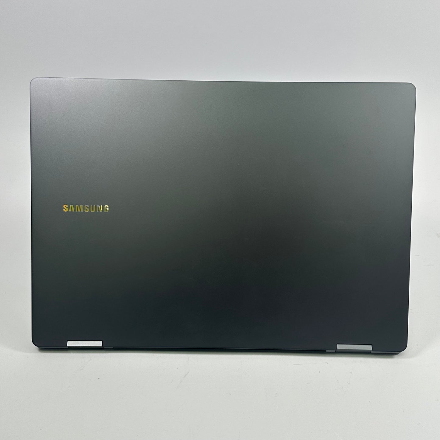 Samsung Galaxy Book5 Pro NP960QHA 16" Core Ultra 7 256V 2.2GHz 16GB RAM 1TB SSD