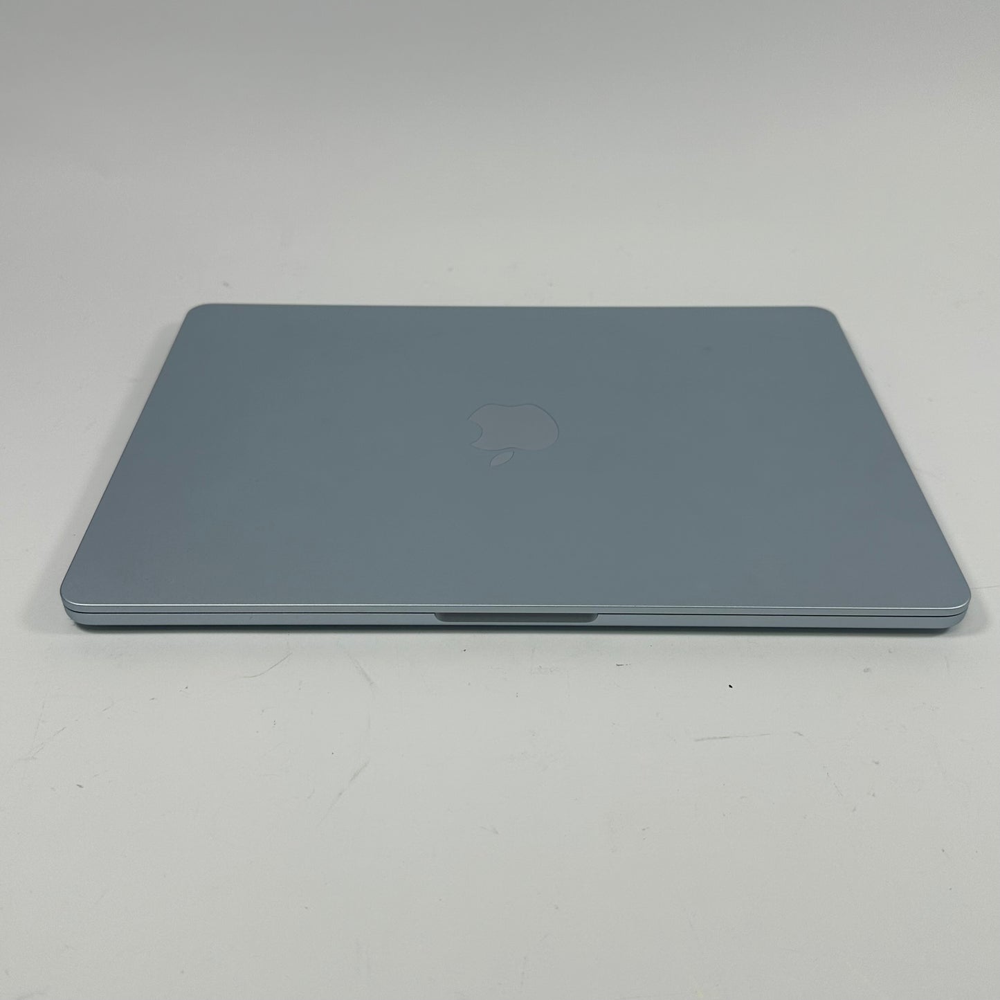 2025 Apple MacBook Pro 13.6" M5 10C GPU 4.6GHz 16GB RAM 1TB SSD A3449