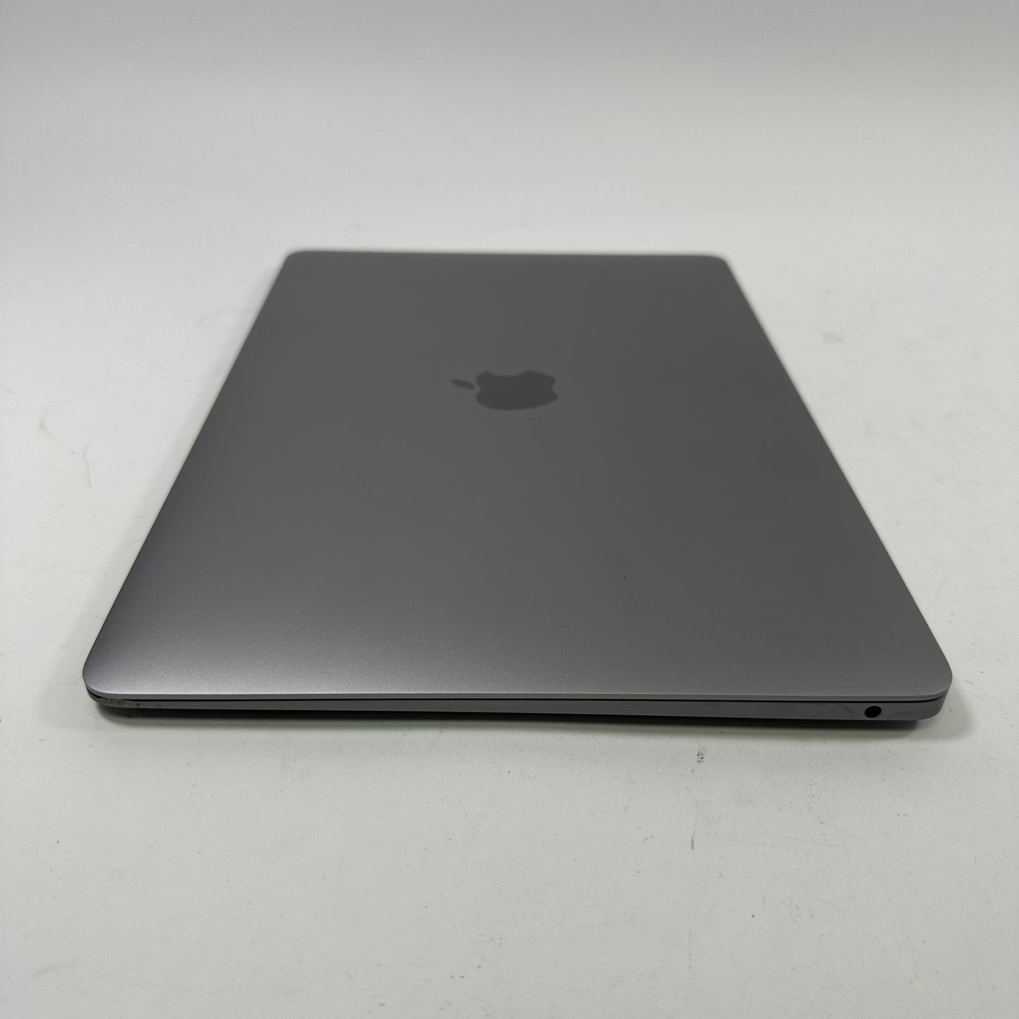 2019 Apple MacBook Air 13.3" i5 1.6GHz 8GB RAM 128GB SSD Space Gray A1932