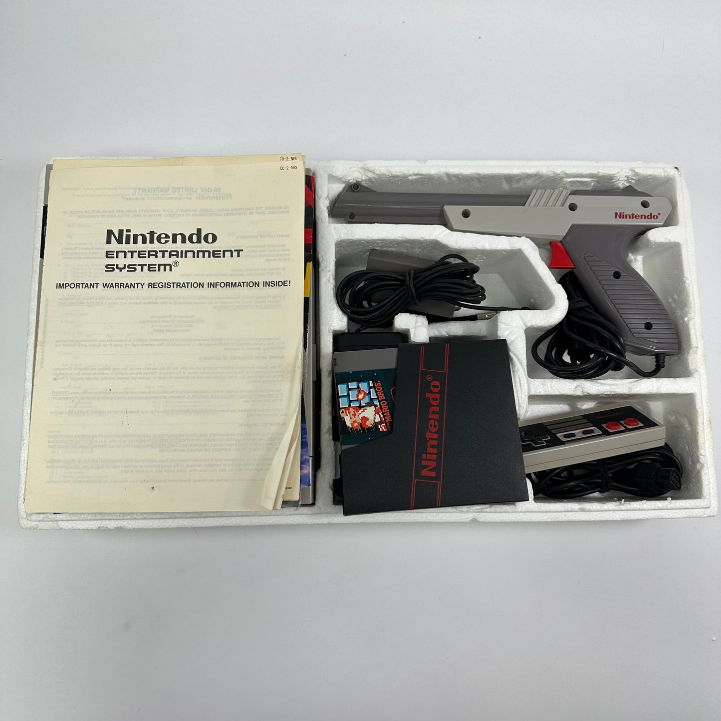Nintendo Entertainment System NES Action Set Video Game Console Set NES-001 Gray