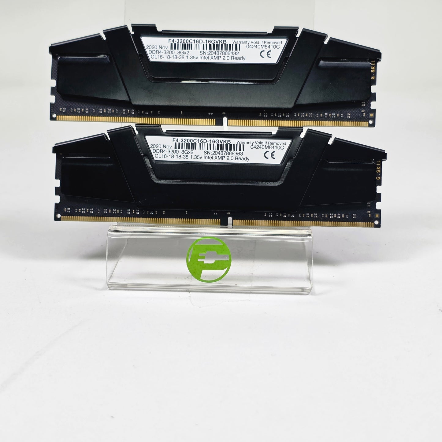 G.Skill RipJaws V 16GB (2x8GB) RAM DDR4 3200MHz F4-3200C16D-16GVKB